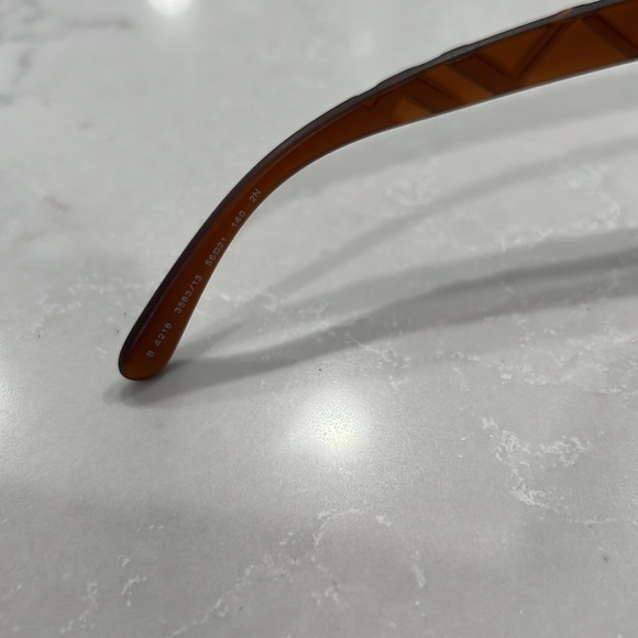 NWOT [Burberry] Women’s Oversized Sunglasses MATTE BROWN B4218 3583/13 with Case - Picture 5 of 7